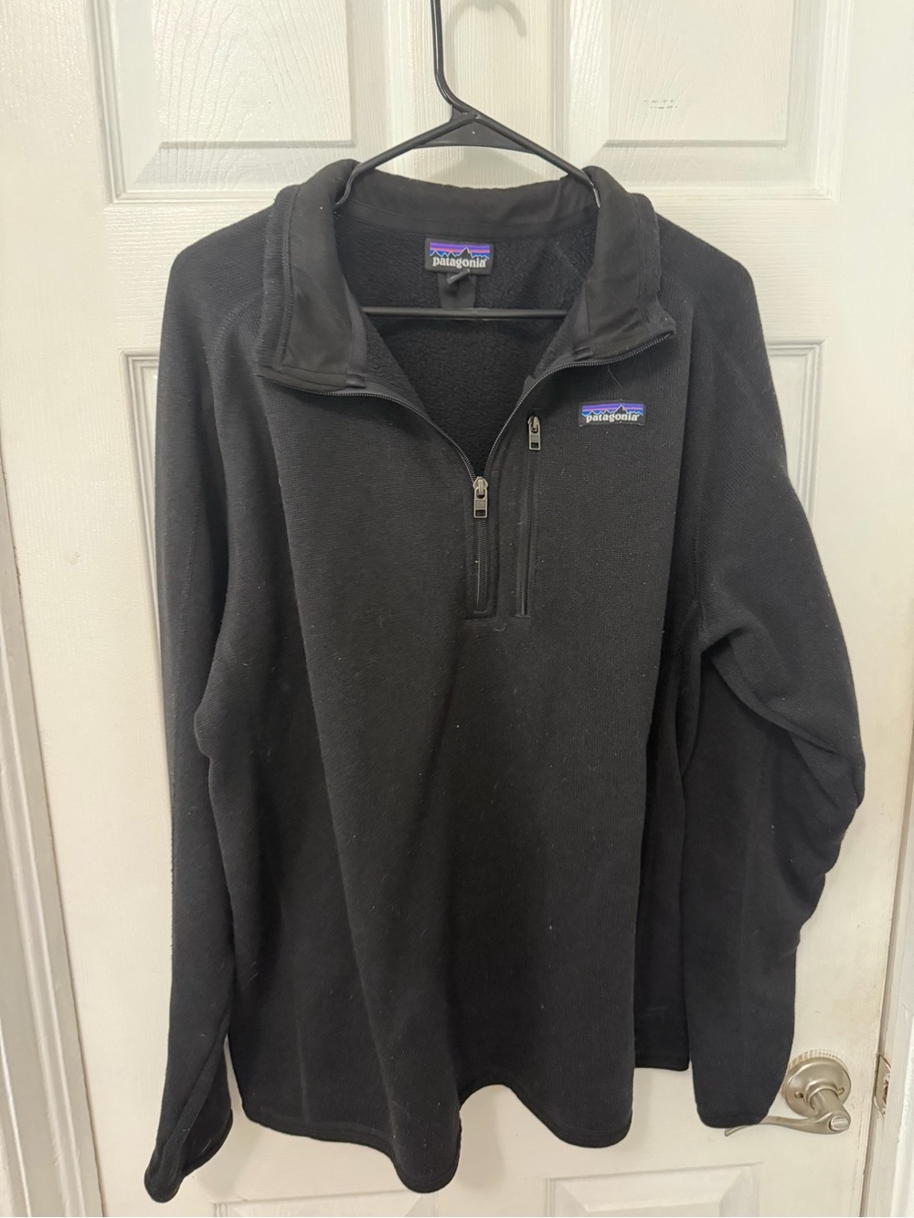 Patagonia Men’s Black Half-Zip Fleece Pullover